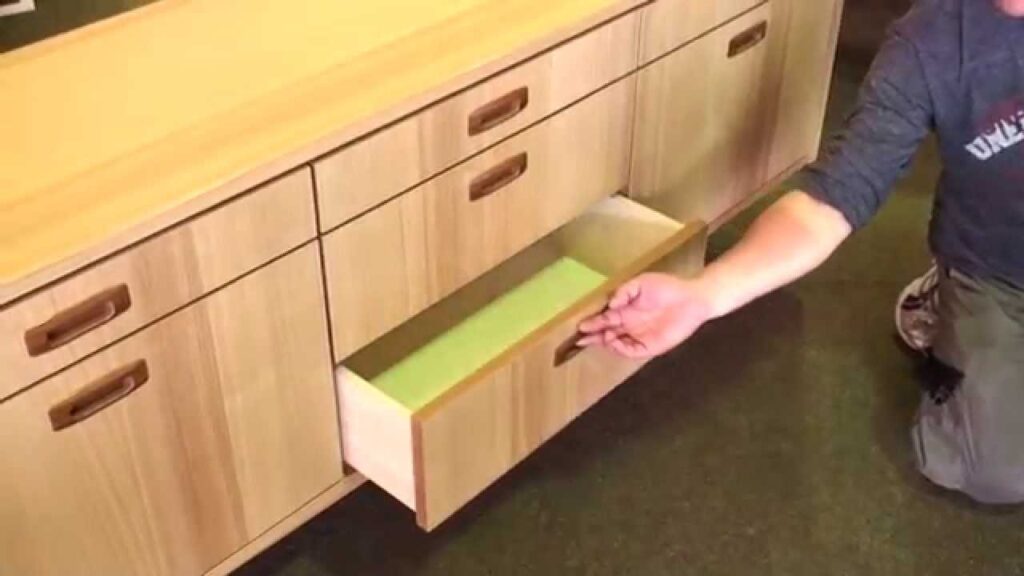 【デザイン家具.com】 高級家具 北欧デザインのリビングボード 大型リビング収納 幅180cm