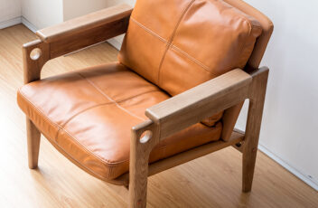 リラックスできる高級な1人掛けチェア こだわりの革製オーダーメイド椅子 無垢材インテリア家具 おしゃれなチェア 高級レザー