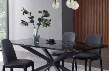 高級な大理石天板のダイニングテーブル おしゃれな脚の食卓テーブル オーダーメイド家具 家族向けテーブル