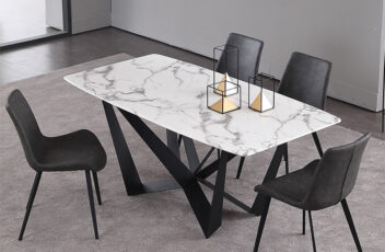 高級な長方形の大理石ダイニングテーブル おしゃれなイタリアンレストラン用ダイニングテーブル オーダーメイド家具